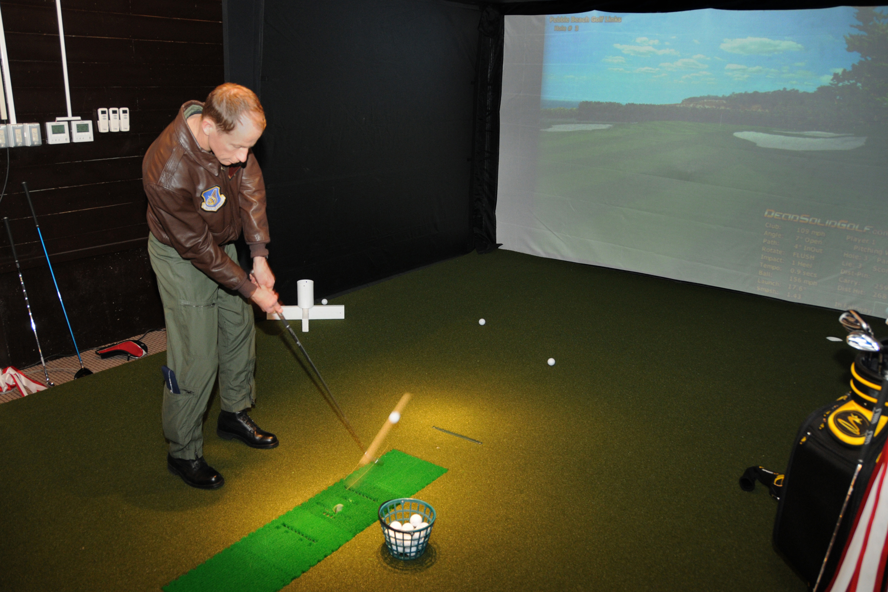 5 Best Home Golf Simulators Our Favorites Meant For Motion